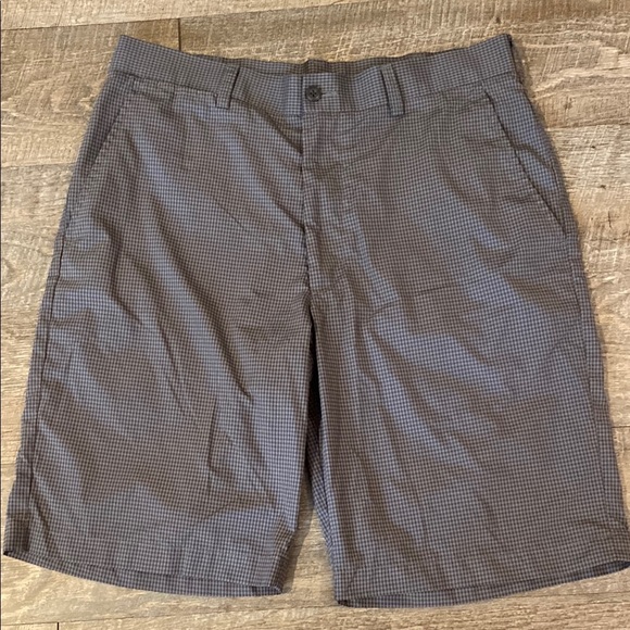Men's Gray GOLF Checkered Flat Front Shorts - Picture 1 of 7